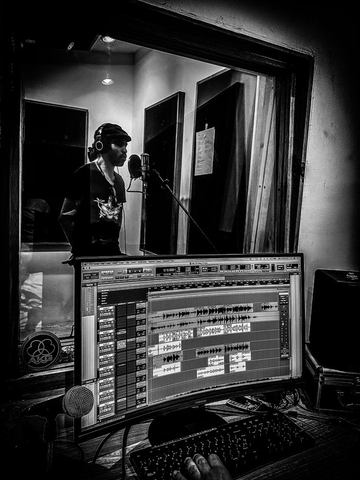 Franc grabando Caminando Fuego — Día 1